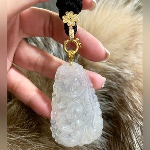 Beautiful Jade pendant for sale !